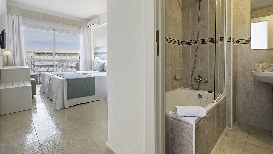 Azuline Hotel Bahamas & Bahamas II